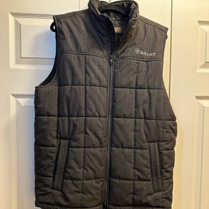 Ariat vest